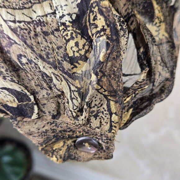 Chico's Size 2 (US Large) 100% Silk Animal Print Patchwork Blouse Ruffle Buttons - Picture 9 of 12